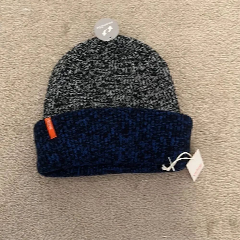NWT Verloop Knit hat OS